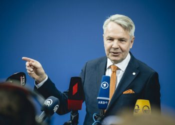 وزير خارجية فنلندا: عضويتنا في الناتو متوقفة على إتمام صفقة F-16