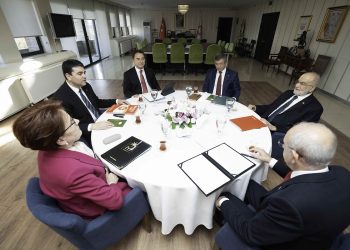 باحث: مرشح المعارضة لن يفوز دون دعم الحزب الكردي