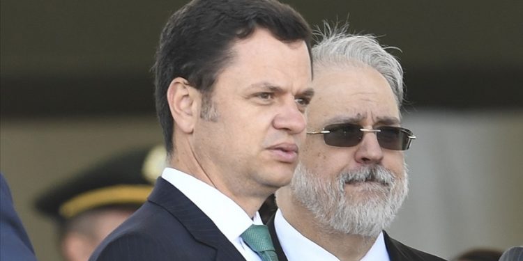 قرار باعتقال وزير العدل السابق في البرازيل