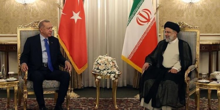 روسيا: إيران تساهم في تطبيع العلاقات بين تركيا وسوريا