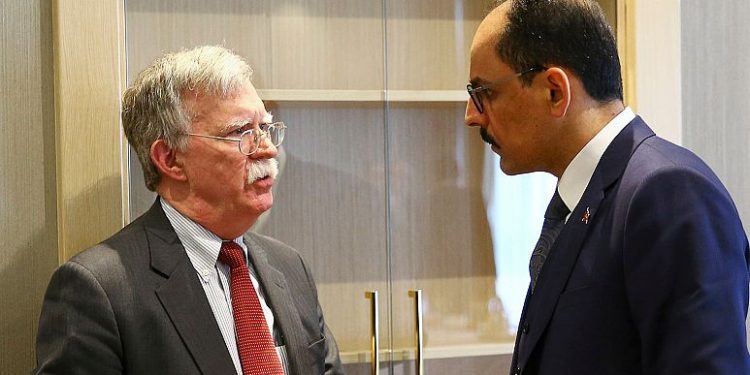 جون بولتون يدعو لإقصاء تركيا من الناتو والرئاسة التركية ترد