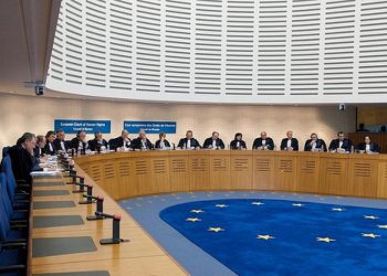 محامي الدفاع خلال نظر دعوى فصل تعسفي: قضاء تركيا غير مستقل