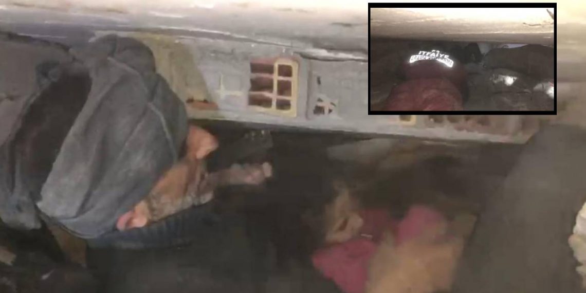 سوري يحتضن ابنته 6 أيام تحت الأنقاض