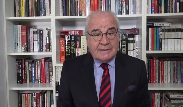 صحفي تركي:  أردوغان منع مشاركة الجيش عقب وقوع الزلزال