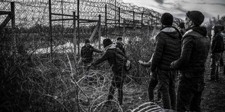 اليونان تشدد الإجراءات بغرض “مكافحة الهجرة” من تركيا