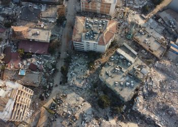 الجارديان: الفساد المستشري سبب دمار الزلزال في تركيا