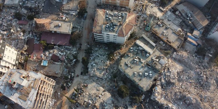 الجارديان: الفساد المستشري سبب دمار الزلزال في تركيا