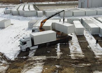 الناتو يرسل حاويات سكنية لضحايا الزلزال في تركيا