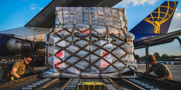 الجيش الأمريكي ينشئ في قاعدة إنجرليك مستشفى لضحايا الزلزال