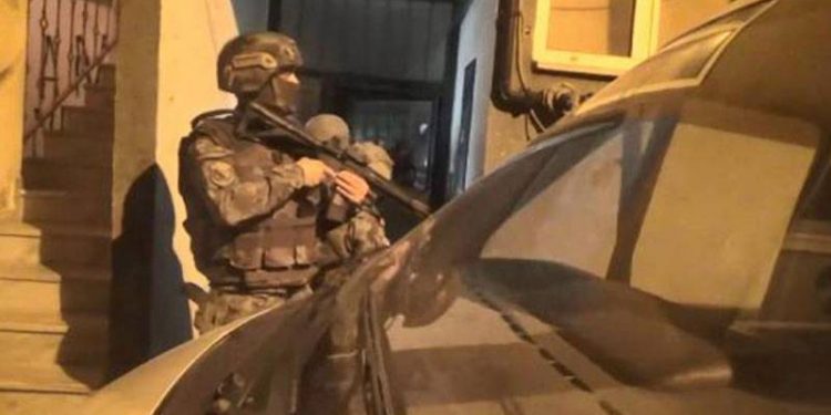 اعتقال 13 أجنبيًّا في إسطنبول بتهمة الانتماء لتنظيمات إرهابية