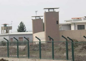 إخلاء سجن ديار بكر بسبب تأثره بالزلزال