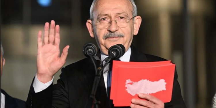 تركيا.. كيليجدار أوغلو ينقل نواب من حزبه لأربعة أحزاب حليفة