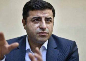 دميرطاش يعلق على انشقاق ميرال أكشنار 