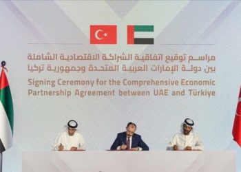 الإمارات وتركيا توقعان اتفاقية تجارة حرة