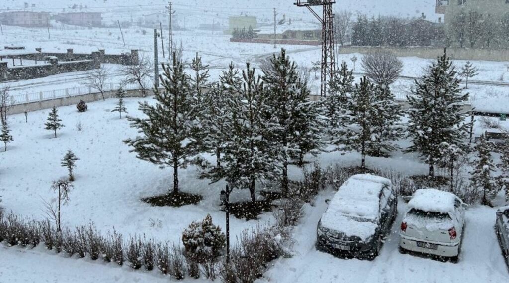 الطرق مغلقة في 9 مدن تركية بسبب الثلوج