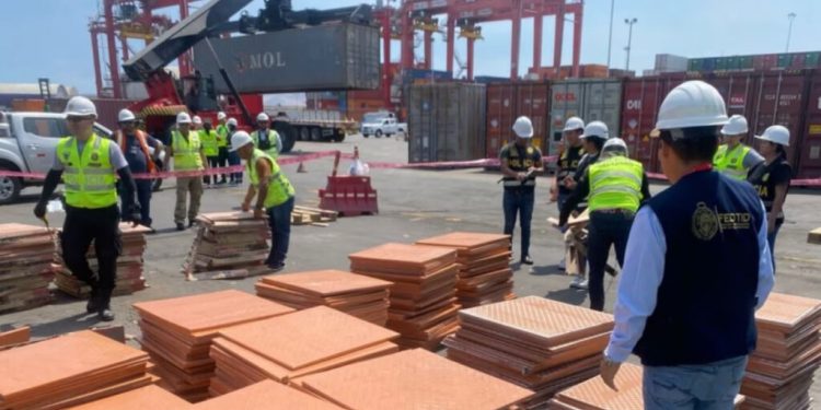 ضبط 2 طن كوكايين في بيرو.. هل كانت في طريقها إلى تركيا؟