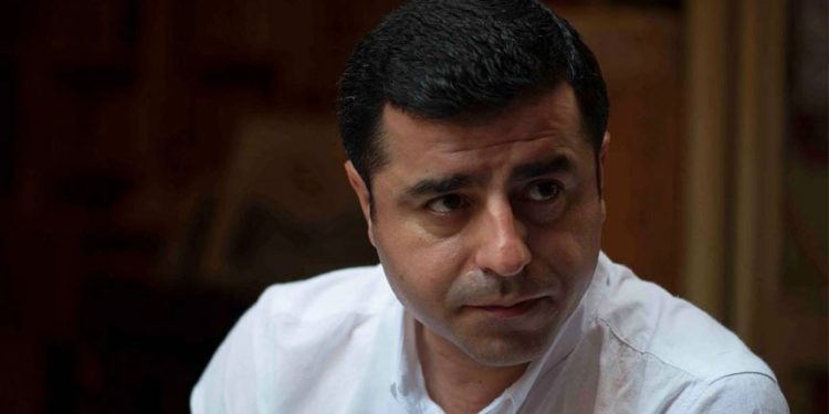 دميرطاش: حان الوقت للتخلص من سلطة النهب غير المؤهلة