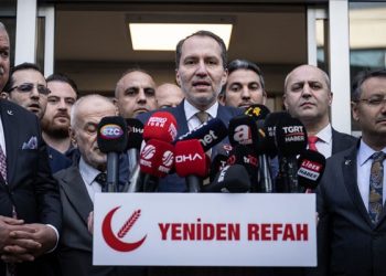 تركيا.. الاستقالة الأولى من  حزب الرفاه بعد ضمه لتحالف أردوغان