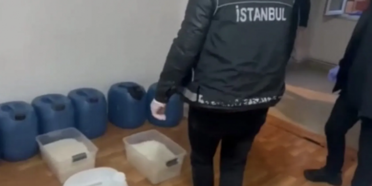 ضبط 506 كجم من مخدر الميثامفيتامين في إسطنبول