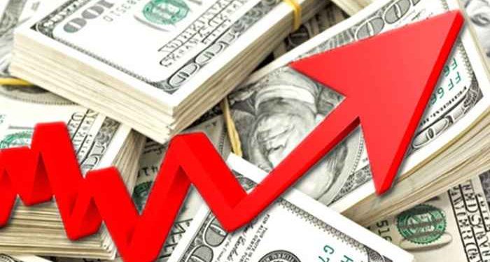 اقتصاديون يتوقعون ارتفاع الدولار إلى 32 ليرة بنهاية 2024