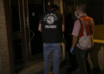 حملات اعتقال فجرًا في إسطنبول بحق طلاب جامعيين