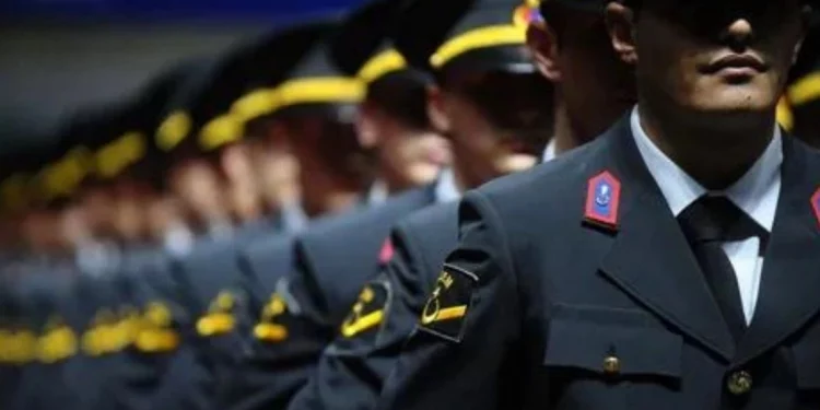 تركيا.. زيادة مفاجئة برواتب الضباط وضباط الصف