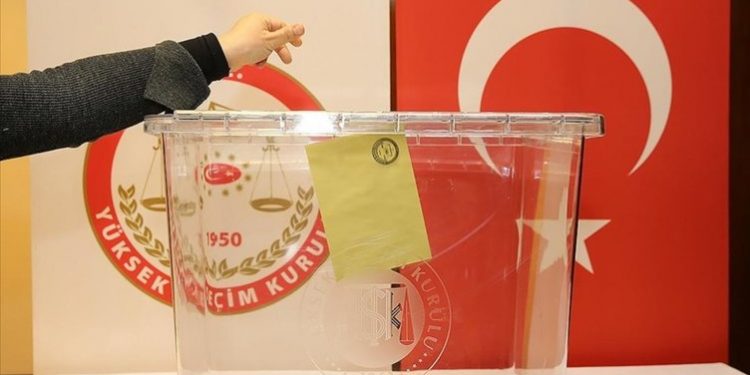50 ألف شاب يصوتون لأول مرة في الجولة الثانية من الانتخابات التركية