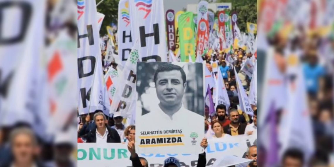 دميرطاش: العمال سيحاسبون اللص في صناديق الاقتراع!