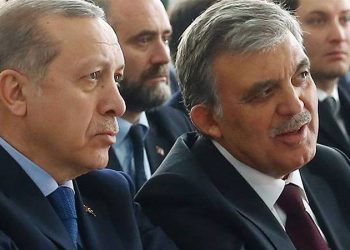 عبد الله جول يهنيء أردوغان على الفوز