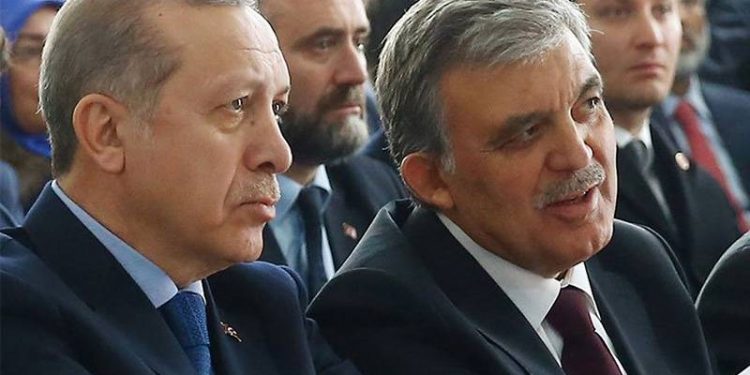 عبد الله جول يهنيء أردوغان على الفوز