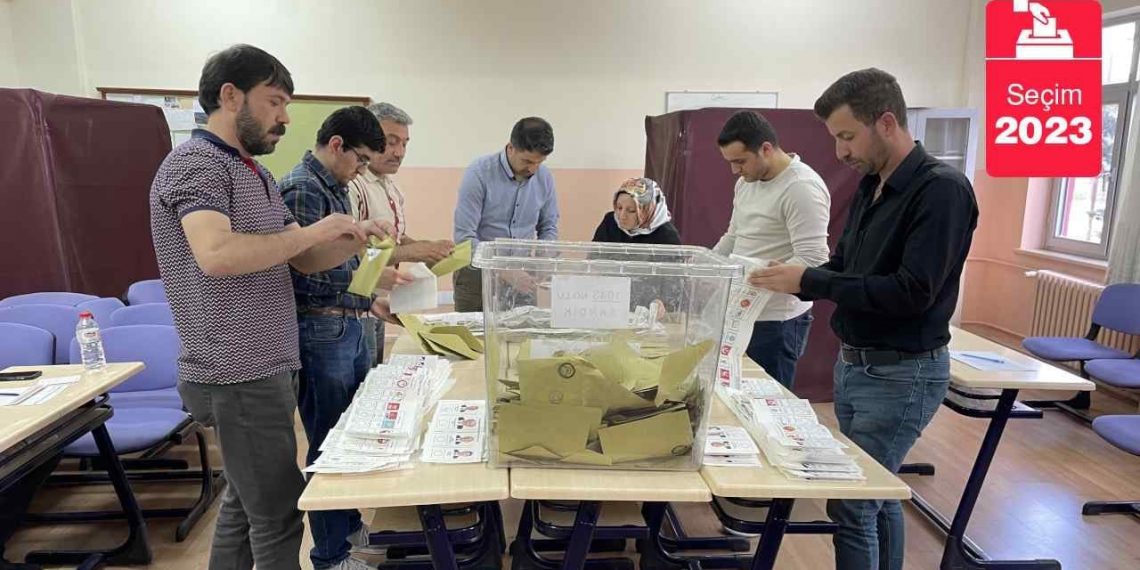 رويترز: نتائج الانتخابات في تركيا تعكس استقطابًا عميقًا في البلاد