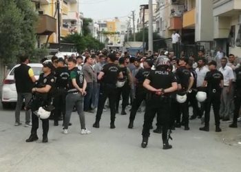 طعن 4 أشخاص خلال فرز الأصوات في مرسين