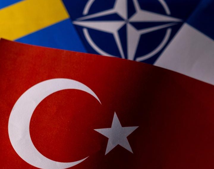 هل قدّمت تركيا للسويد قائمة بالأشخاص المطلوبين؟