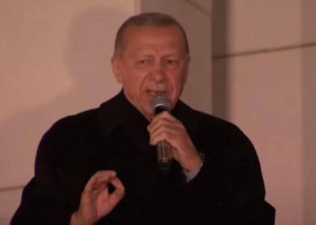 أردوغان: نحن متقدمون وننتظر إعلان “نتيجة الإرادة الوطنية”