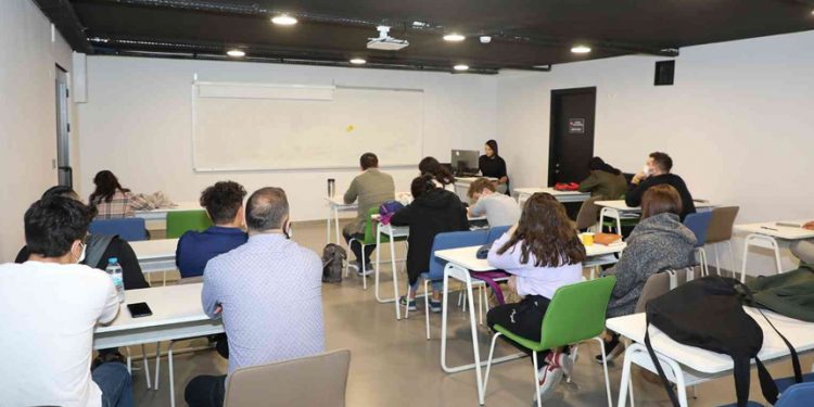 اهتمام متزايد بدورات اللغة الأجنبية في تركيا للسفر للخارج