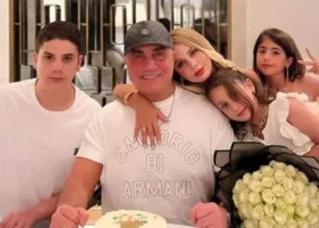 سادات بكر يحتفل بعيد ميلاده