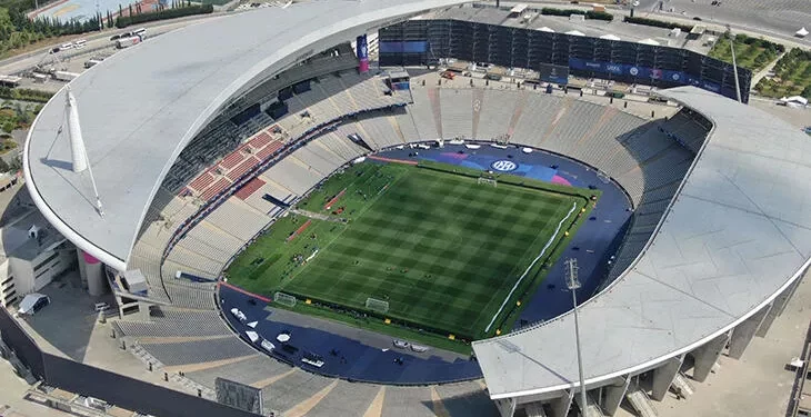 استاد أتاتورك محط انتقادات في الصحافة البريطانية