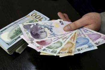 خبير اقتصادي: الليرة التركية تسير على خطى عملة الأرجنتين