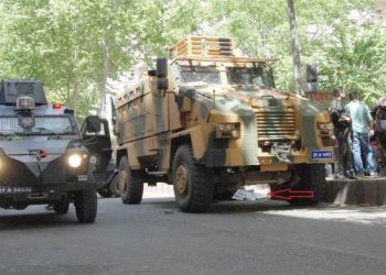 تركيا.. مقتل طفل تحت عجلات سيارة عسكرية في هكاري