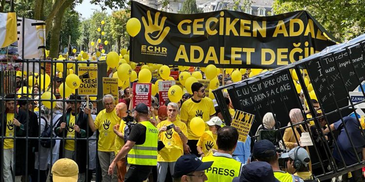 دعم دولي لضحايا القمع في تركيا من أمام المحكمة الأوروبية