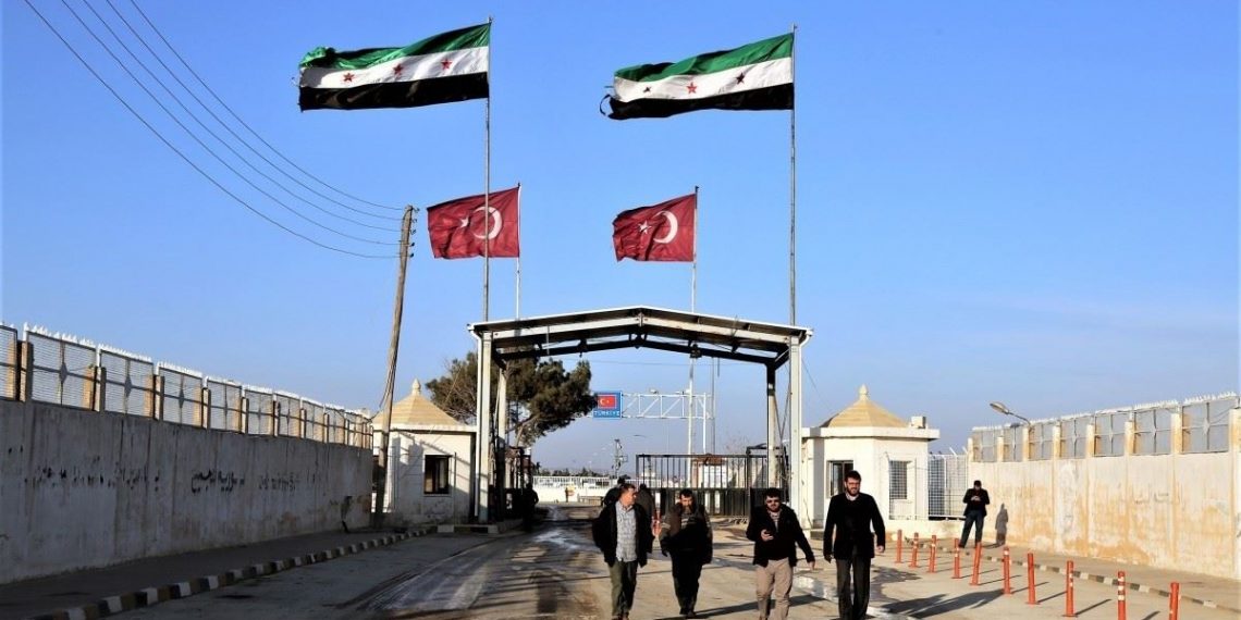 حملة ترحيل لسوريين وعراقيّين من تركيا إلى سورية