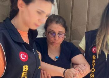 الإفراج عن صحفية تركية بعد اعتقال 24 ساعة