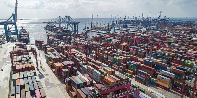 عجز التجارة الخارجية في تركيا يتجاوز 61 مليار دولار