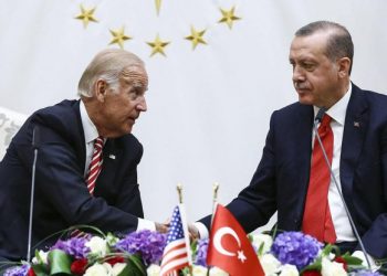 أردوغان يتباحث هاتفيًّا مع بايدن