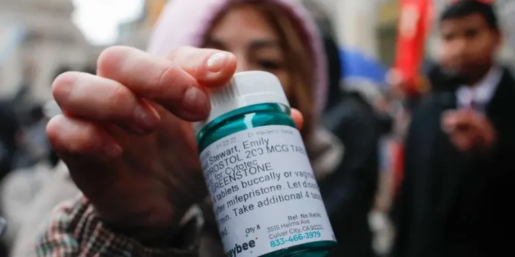 محكمة أمريكية تقيد الوصول إلى حبوب الإجهاض