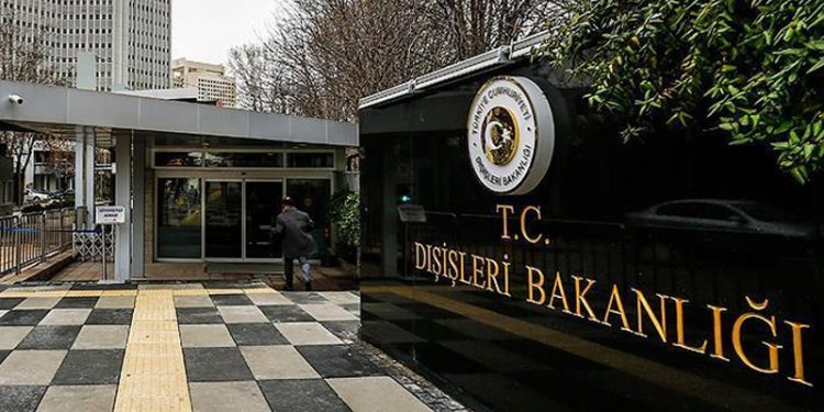 تركيا تدين إحراق مجسمًا للرئيس أردوغان في السويد