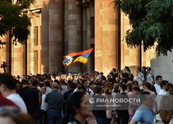 الاحتجاجات تجتاح أرمينيا