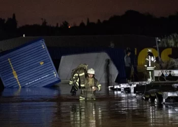 مقتل 6 أشخاص في تركيا بسبب السيول