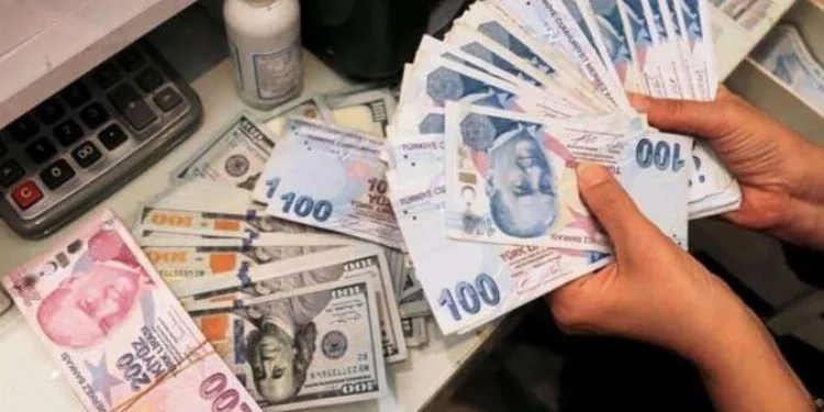 الدولار يقترب من 27 ليرة تركية