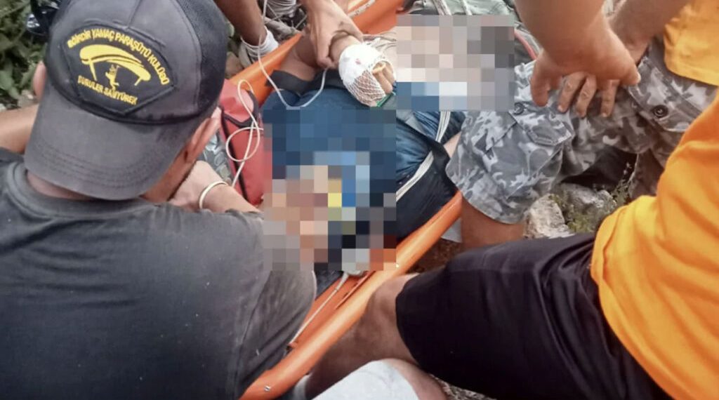 داود أوغلو: منفتحون للتحالف حتى مع الحزب الحاكم